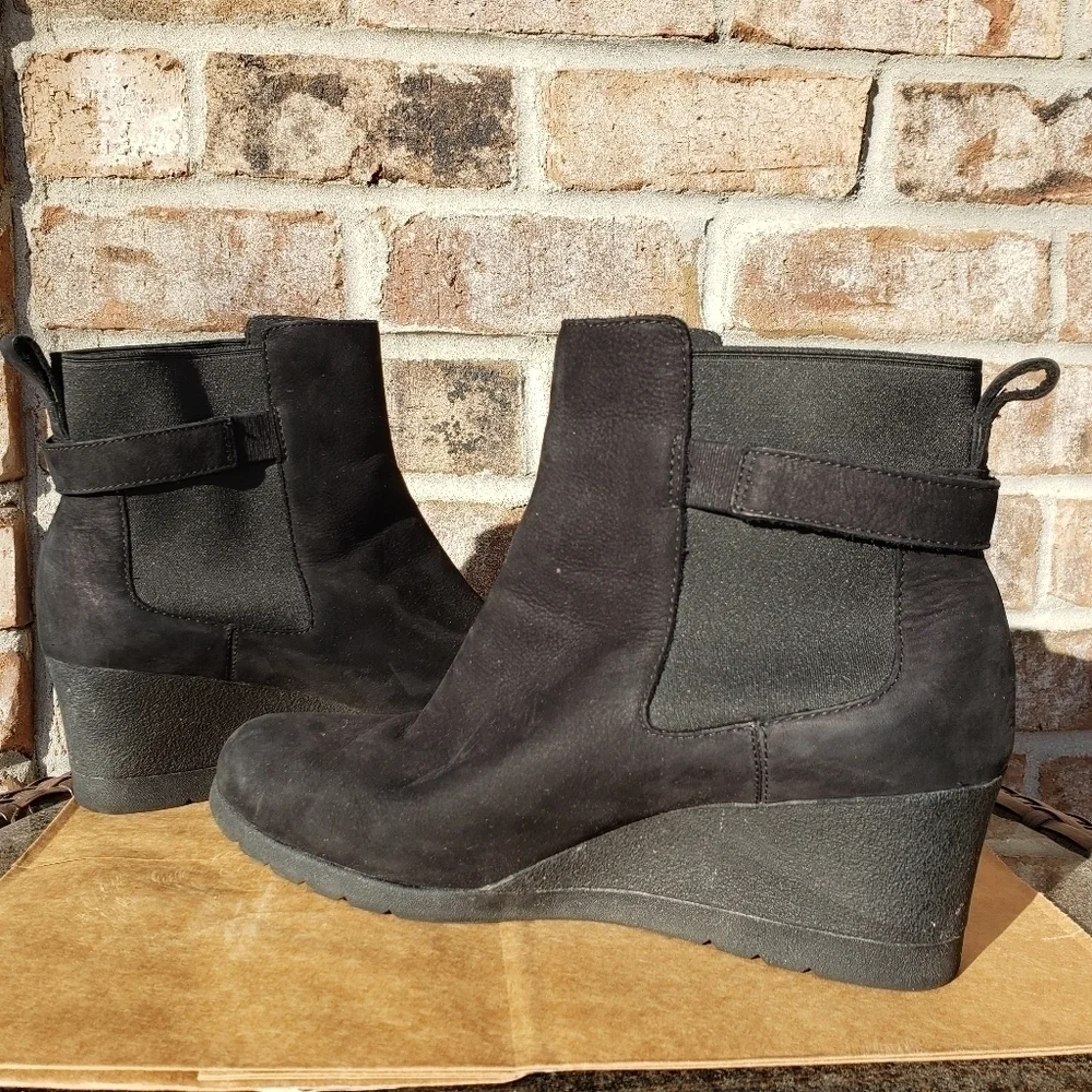 Ugg Indra Suede Leather Wedge Boots Black Size 10